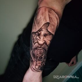 Tatuaż Dziadek na przedramieniu motyw: twarze styl: realistyczne