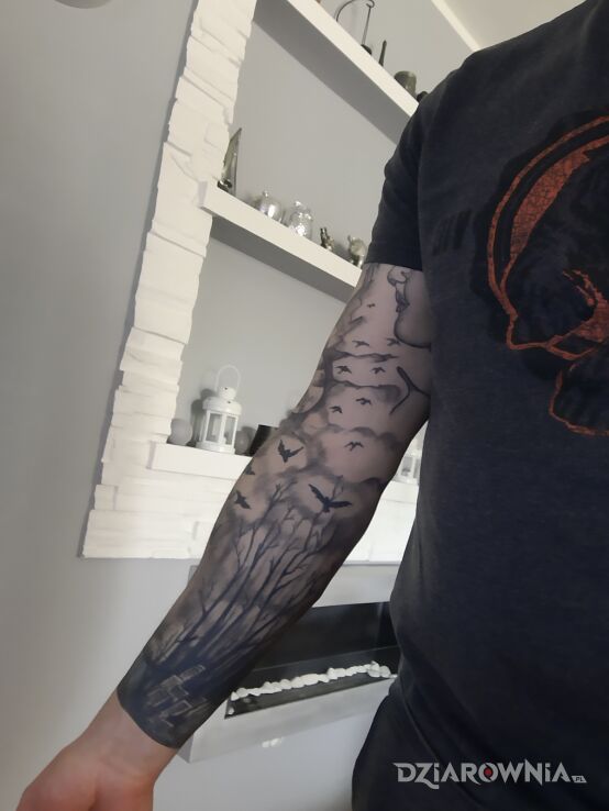 Tatuaż las w motywie rękawy i stylu graficzne / ilustracyjne na ręce