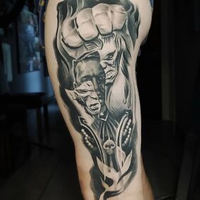 Tattoo Superheroes on the thigh motif: characters style: graphic / illustrative