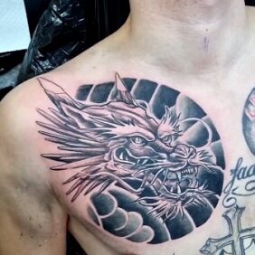Tatuaż Japoński smok na klatce motyw: smoki styl: japońskie / irezumi