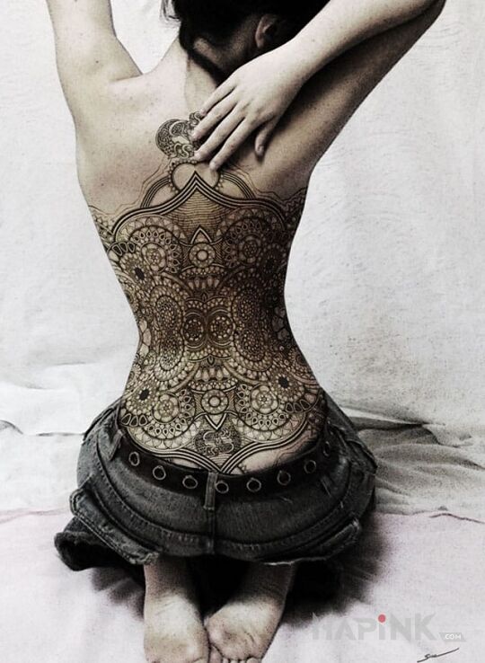 Tattoo Gorset in other motif on the back