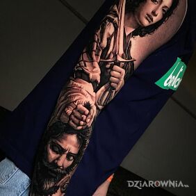 Tatuaż I po chlopie na przedramieniu motyw: twarze styl: realistyczne