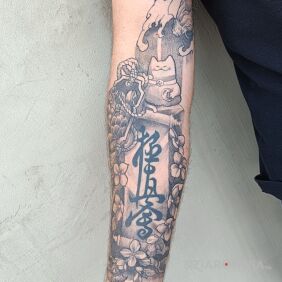 Tatuaż Początek łatania rękawa w stylu japońskim na przedramieniu motyw: zwierzęta styl: japońskie / irezumi