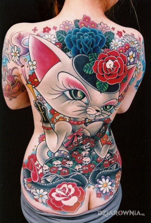 Tatuaż kocica w motywie postacie na plecach