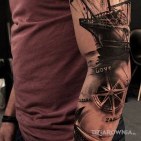 Tatuaż Rękaw marynarza :) na przedramieniu motyw: rękawy styl: realistyczne