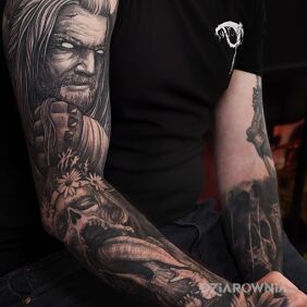 Tatuaż Geralt from Rivia na ramieniu motyw: postacie styl: graficzne / ilustracyjne