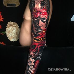 Tatuaż Kobiecy demon na przedramieniu motyw: kolorowe styl: realistyczne