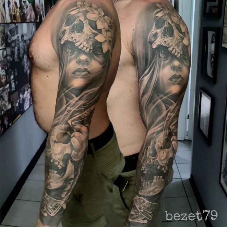 Tatuaż muerte w motywie rękawy i stylu realistyczne na ręce
