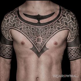 Tatuaż Geometryczne wzory na ramieniu styl: dotwork