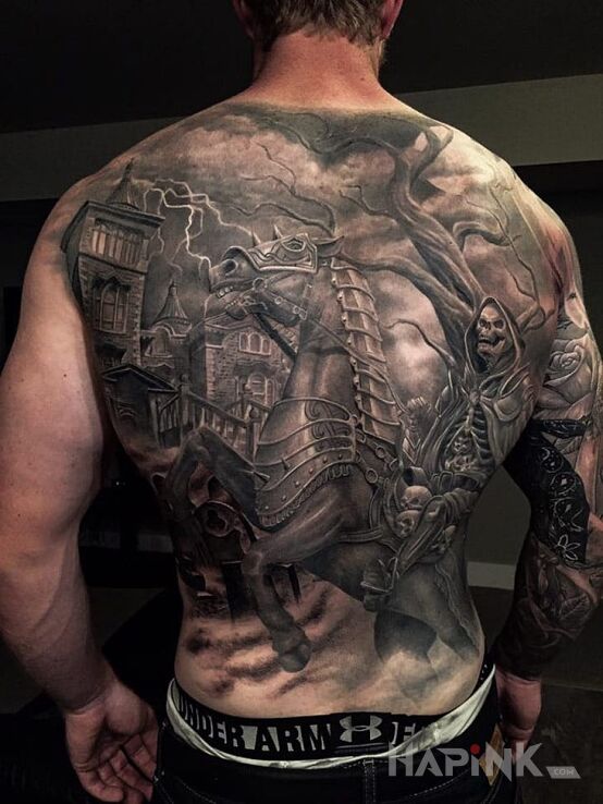 Tattoo Szkielet na koniu in skulls motif on the back