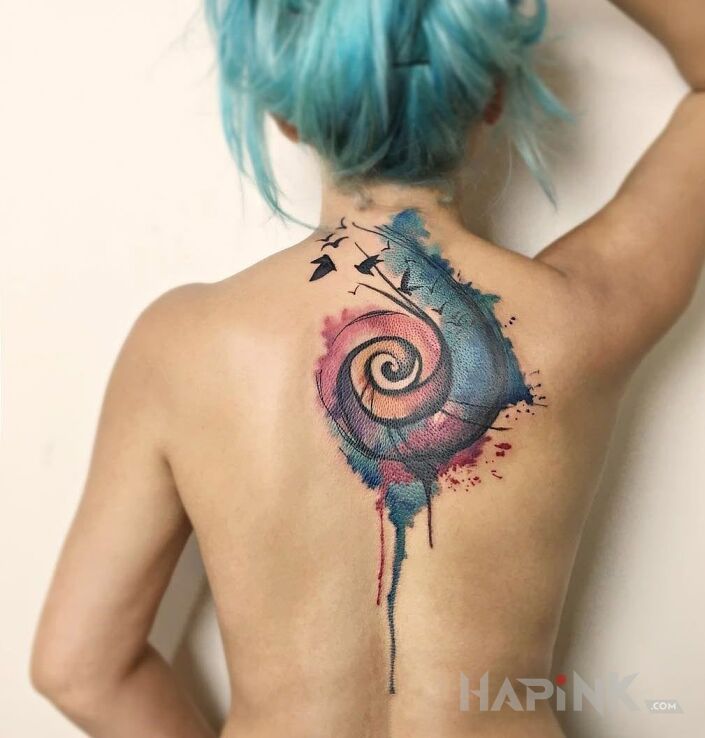 Tattoo Muszla in other motif on the back