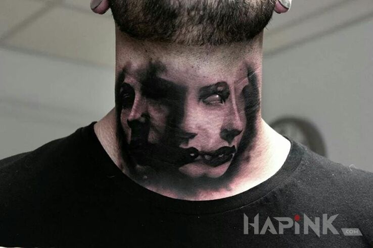 Tattoo Twarz kobiety in faces motif and realistic style on the neck