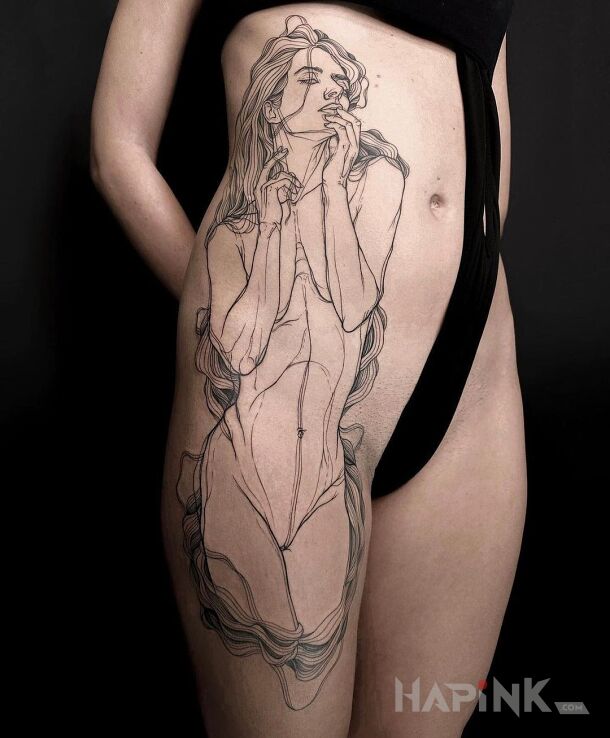 Tattoo Kobietka in characters motif and sketch style on the ribs