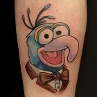 Tatuaż męski na przedramieniu gonzo muppet show
