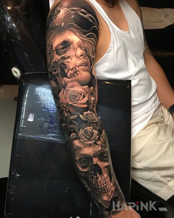 Tattoo Czaszunie in 3D motif and realistic style on the forearm