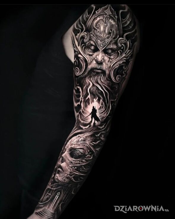 Tatuaż fantastyka w motywie czarno-szare i stylu realistyczne na ramieniu