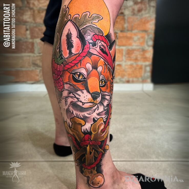 Tatuaż lis w motywie zwierzęta i stylu neotradycyjne na łydce