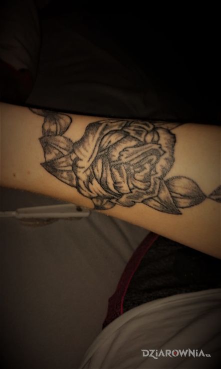 Tatuaż moja pierwsza dziara to teraz czas na kolejną może ktoś podsunie pomysł w motywie kwiaty na nadgarstku