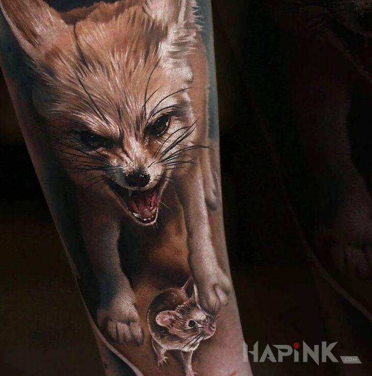 Tattoo Zlapana myszka in animals motif and realistic style on the forearm