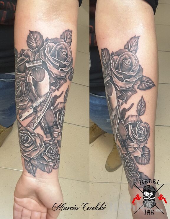 Tattoo Róże in 3D motif and realistic style on the forearm