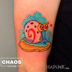 Tattoo Sponge bob - Gacek @bolt_tattoos on the upper arm motif: colorful style: cartoon / comic book