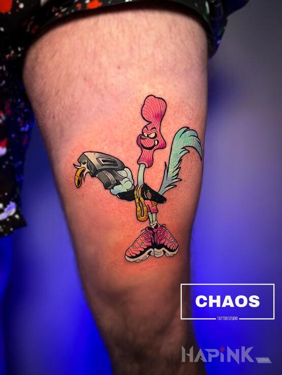Tattoo Gangsta Struś in characters motif and graphic / illustrative style on the thigh