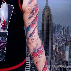 Tatuaż Spider-man na przedramieniu motyw: 3D