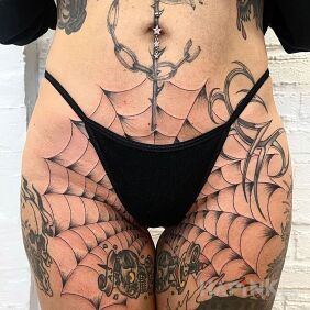 Tattoo A spiderweb in an interesting place on the thigh motif: other style: oldschool