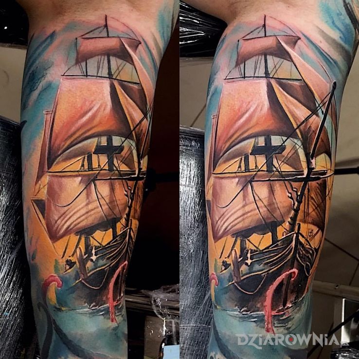 Tatuaż statek w stylu realistyczne na ramieniu