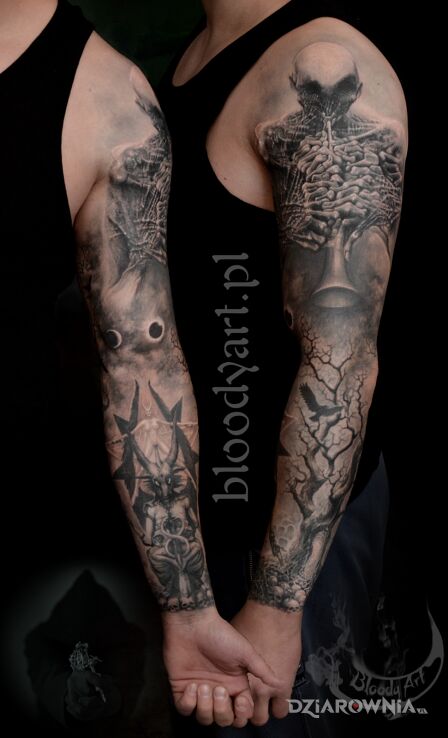 Tatuaż beksiński vs giger w motywie mroczne i stylu realistyczne na przedramieniu