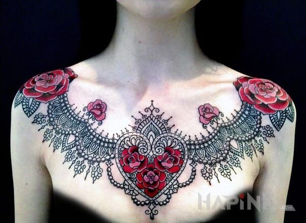 Tattoo Prześliczny wzór in flowers motif on the collarbone