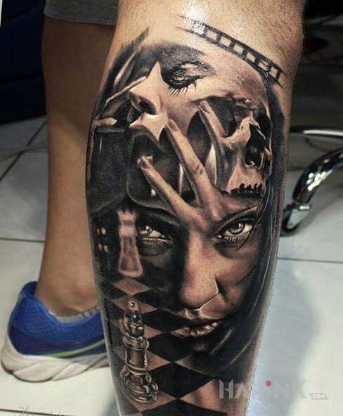 Tattoo Szachownica in 3D motif and realistic style on the calf