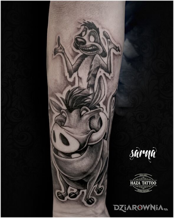 Tatuaż timon i pumba tatuaż w motywie zwierzęta i stylu kreskówkowe / komiksowe na przedramieniu