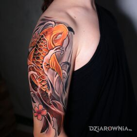 Tatuaż Fish Koi na ramieniu motyw: zwierzęta styl: japońskie / irezumi