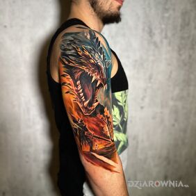 Tatuaż Kolorowe Smoczysko! na ramieniu motyw: kolorowe styl: realistyczne