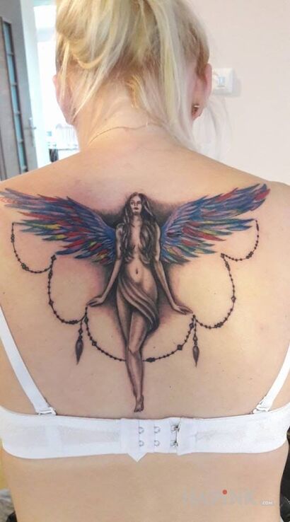 Tattoo Anioł in angels motif on the shoulder blades