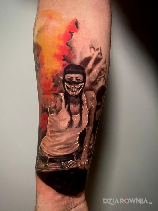 Tatuaż kibic mecz chaos poznań w motywie kolorowe i stylu realistyczne na przedramieniu