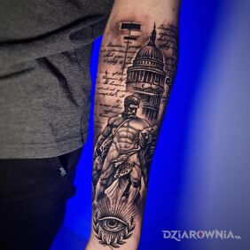 Tatuaż Grecki bóg na tle wieży na przedramieniu motyw: czarno-szare styl: graficzne / ilustracyjne