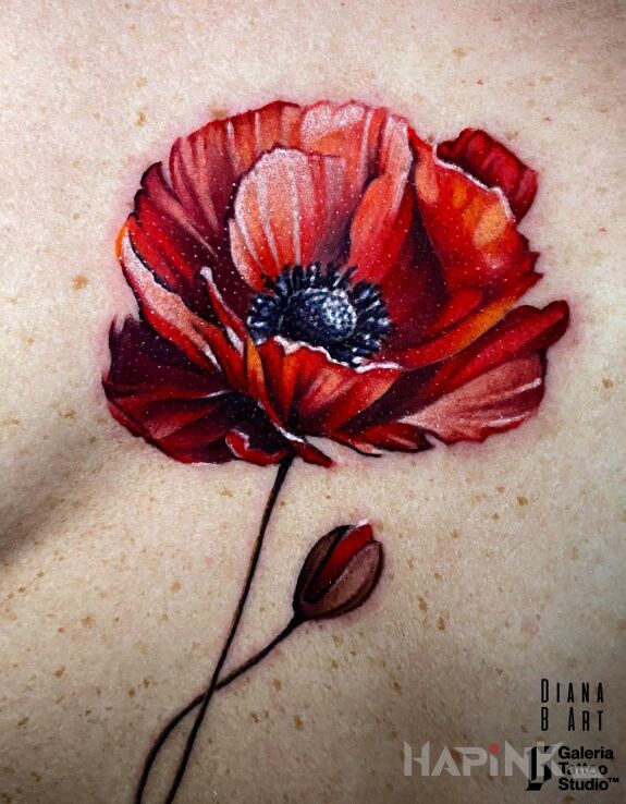 Tattoo Realistyczny mak in colorful motif and realistic style between the breasts