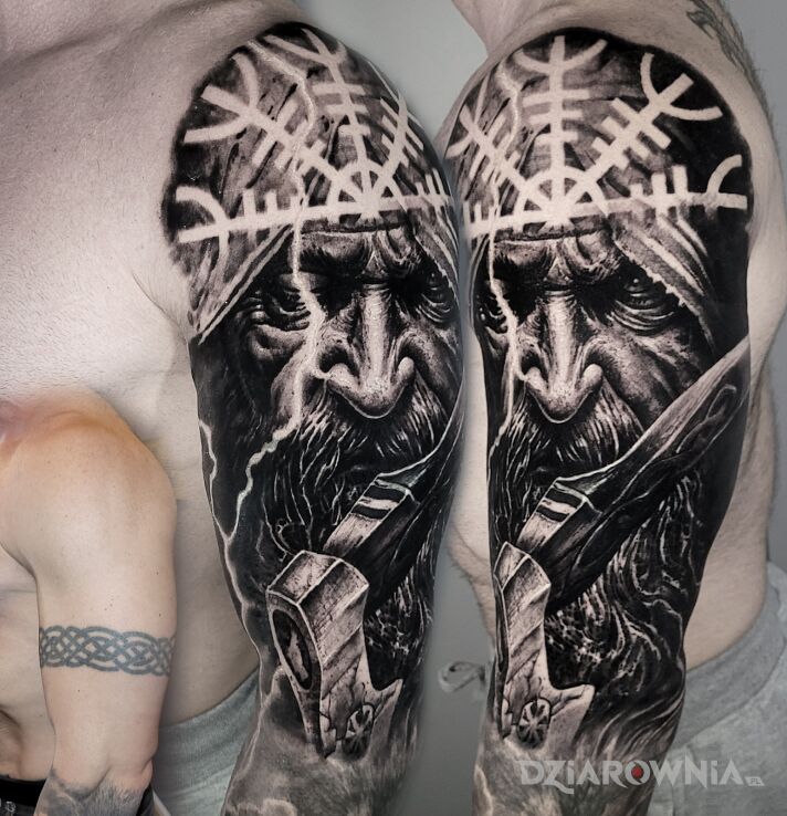 Tatuaż mędrzec cover up w motywie postacie i stylu celtyckie / nordyckie na barku