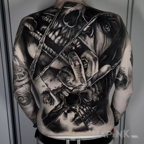 Tattoo Faces. Skulls. Mirrors. on the shoulder blades motif: 3D style: realistic