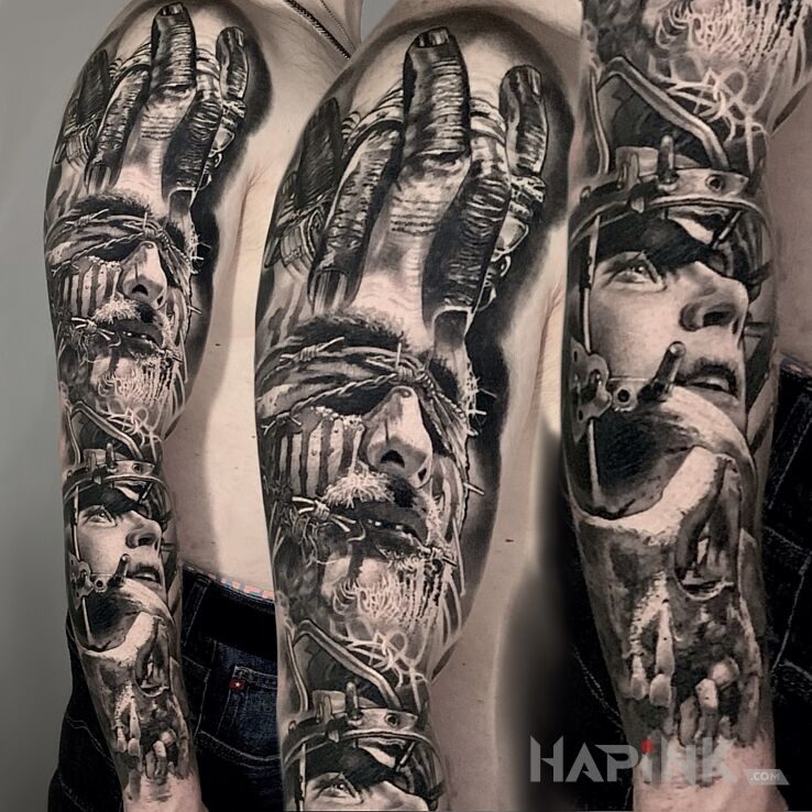Tattoo Ludzkie myśli in skulls motif and realistic style on the upper arm