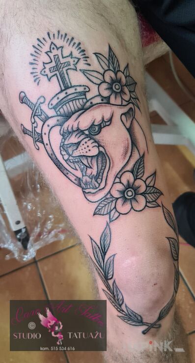 Tattoo Buntownik😁 in black and gray motif and oldschool style on the leg