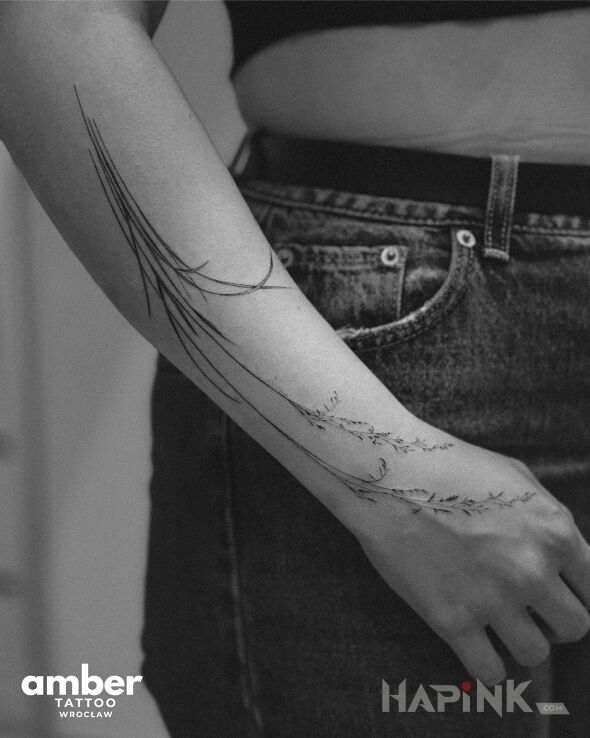 Tattoo Roślinka in nature motif and graphic / illustrative style On the arm