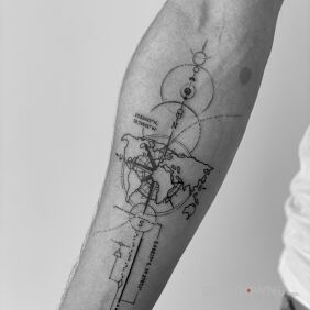 Tatuaż Geometria na przedramieniu motyw: pozostałe styl: geometryczne