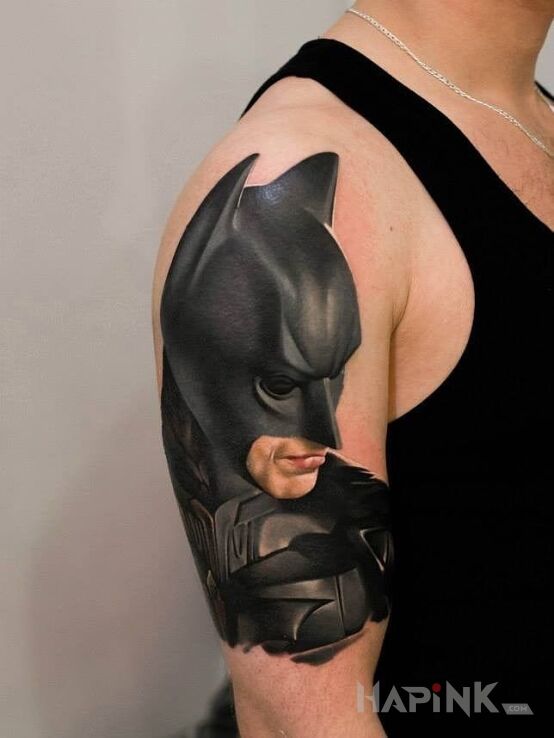 Tattoo Batman in 3D motif on the upper arm