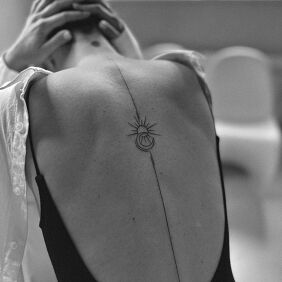 Tattoo Simple line - sun and moon on the back motif: other style: contour / linework