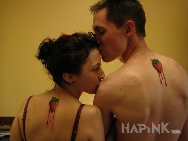 Tattoo Truskawy in Love motif on the back