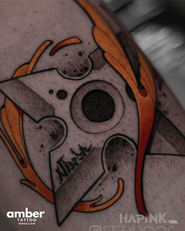 Tattoo Szuriken in objects motif and graphic / illustrative style On the arm