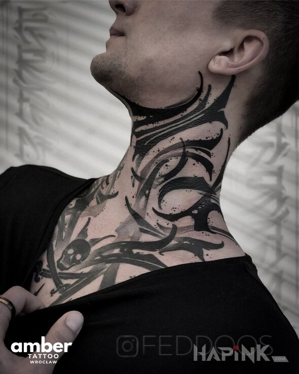 Tattoo Pomazana szyja in black and gray motif and blackwork / blackout style on the neck